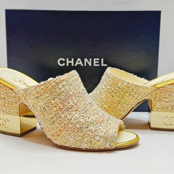 CHANEL Women's Gold and Cream Tweed Mules s.39 - Picture 1 of 5